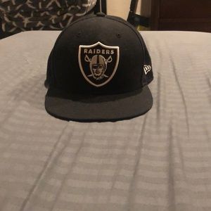 Vintage Raiders fitted size 7 3/8